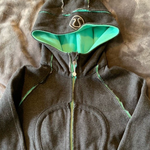 Lululemon sweater size 6 grey & aqua - Picture 1 of 8